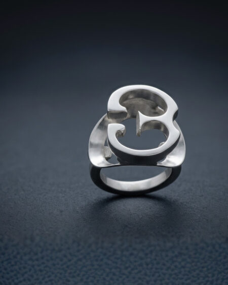 Bague graphique en argent 925.